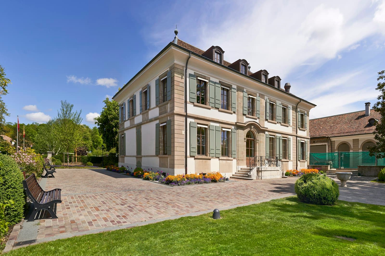 Estimer son bien immobilier à Genève : méthode fiable ou estimateur en ligne ?