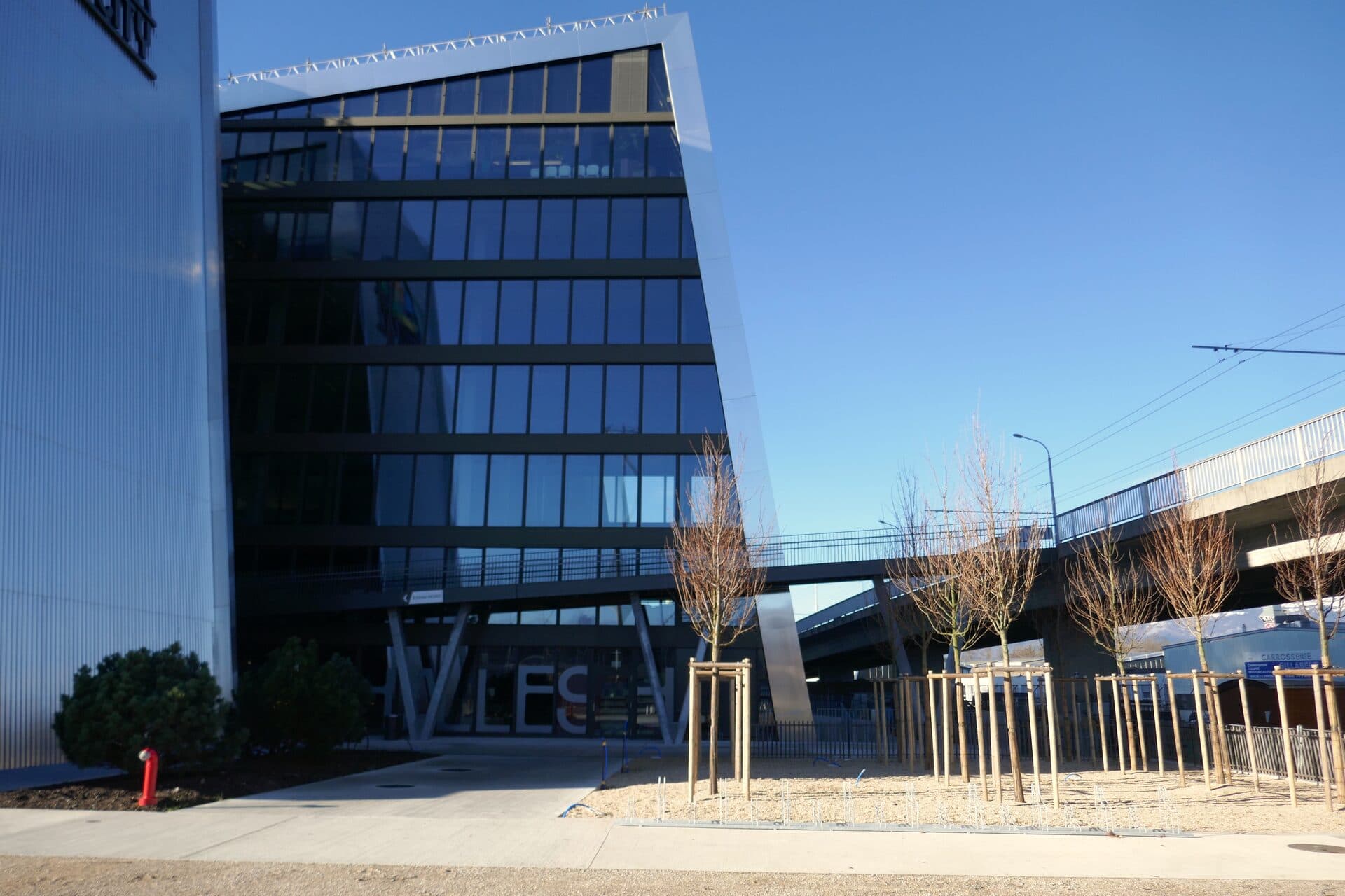 Déléguer la commercialisation de sa promotion à une agence : ce que ça change
