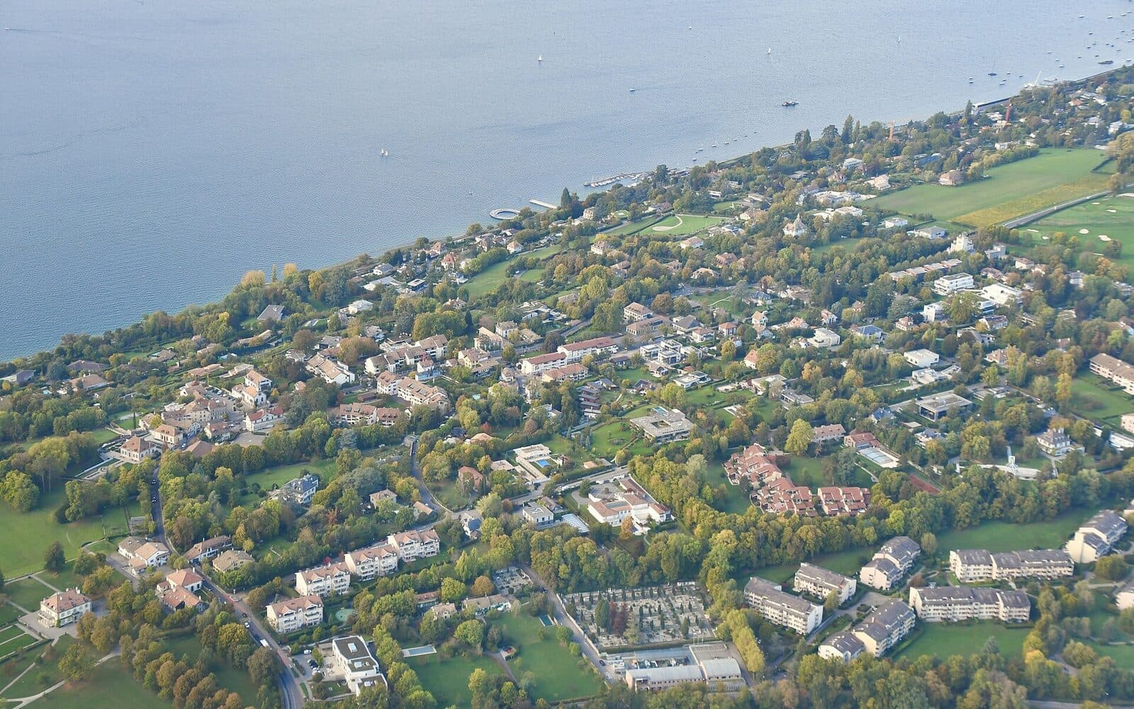 Cologny, guide d'une commune résidentielle de la rive gauche