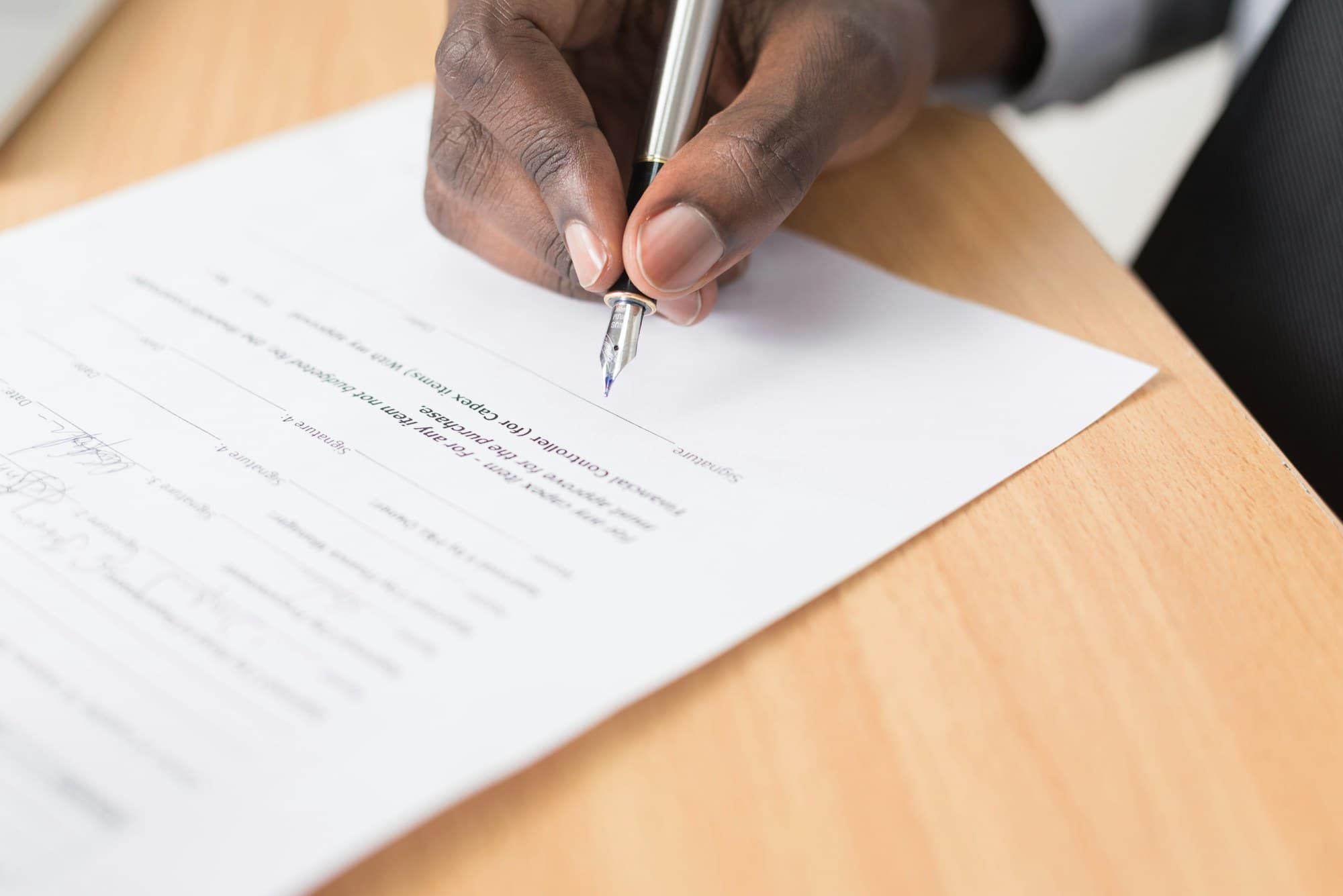 Vendre pour racheter à Genève : comment coordonner les deux opérations